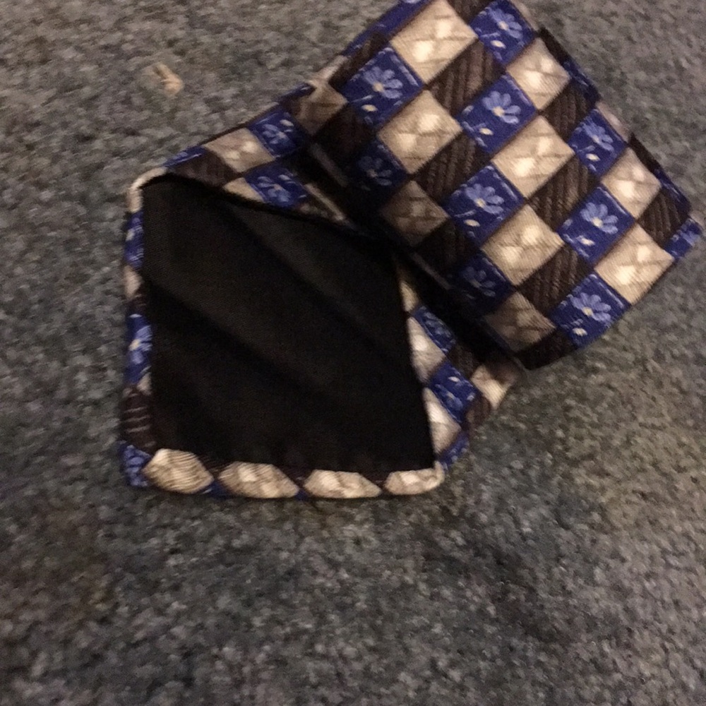 Men’s honors tie